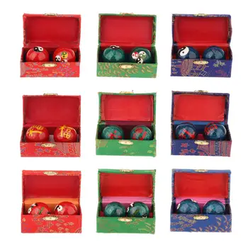 2 шт. Массажные мячи для рук с коробкой для хранения Массажер для ловкости пальцев Подарок Компактный портативный китайский гандбол для упражнений для детей