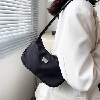 Женщины Однотонная сумка через плечо подмышками Мини-сумки-мессенджеры Crescent Роскошные дизайнерские нейлоновые сумки Ретро Женские подмышечные сумки